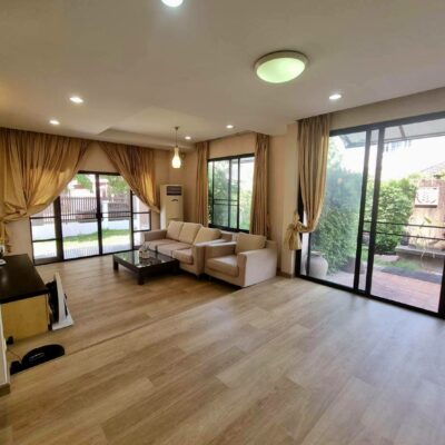 Home : บ้านคุณริน