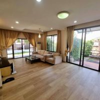 Home : บ้านคุณริน